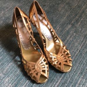 Gold BCBG peep toe heels - Size 8M